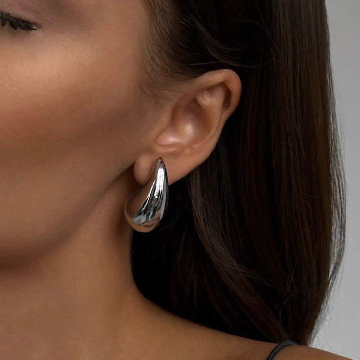 Aretes de gota dorados
