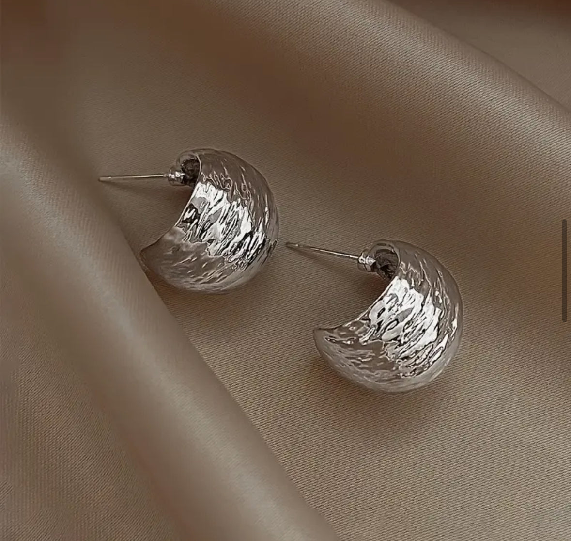 Aretes coquitos plateados