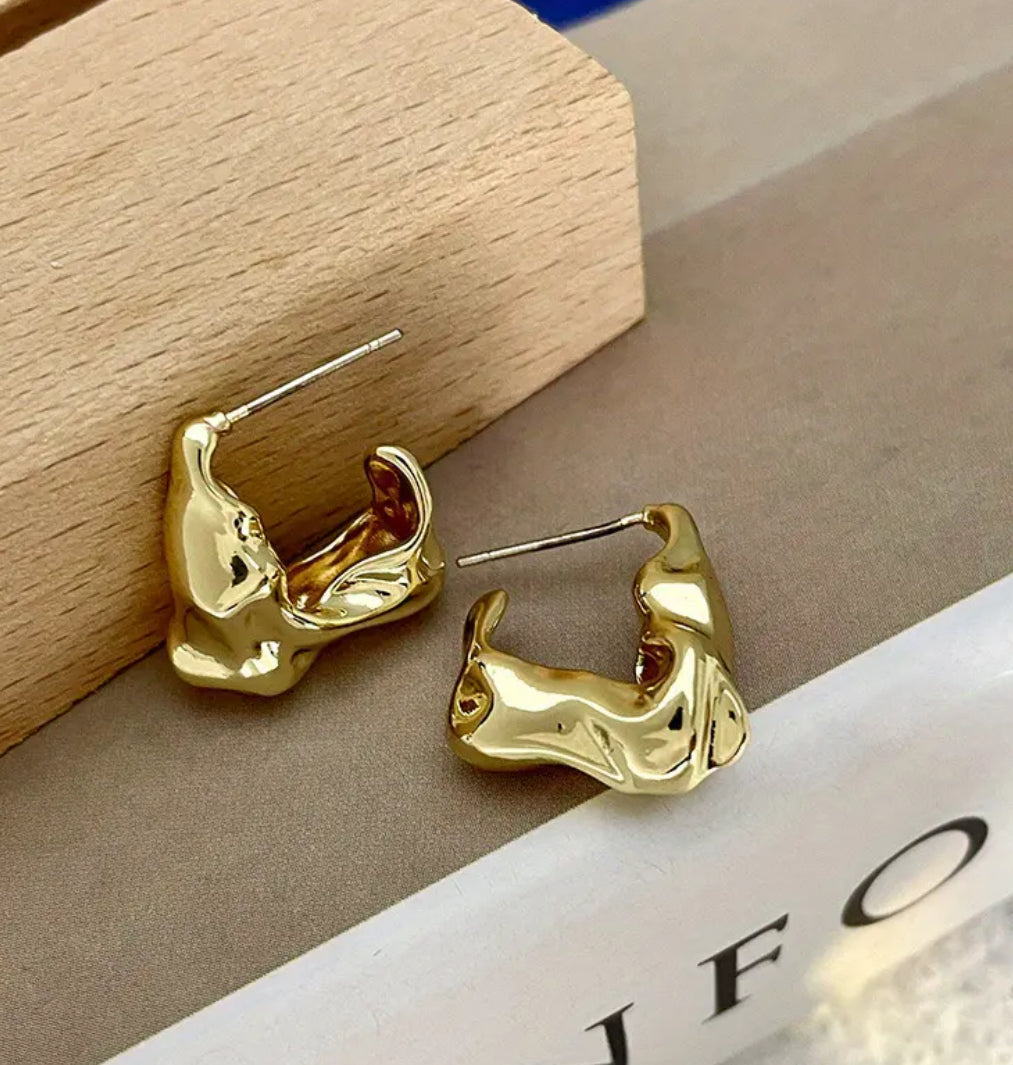 Aretes abstract dorados