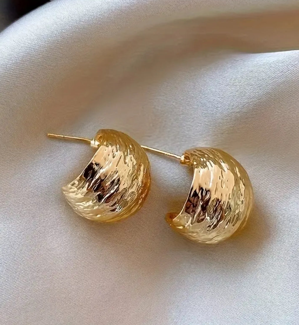 Aretes coquitos dorados
